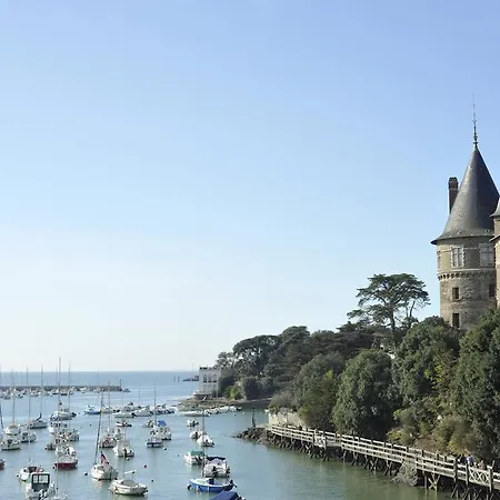 Beau Soleil Hotel